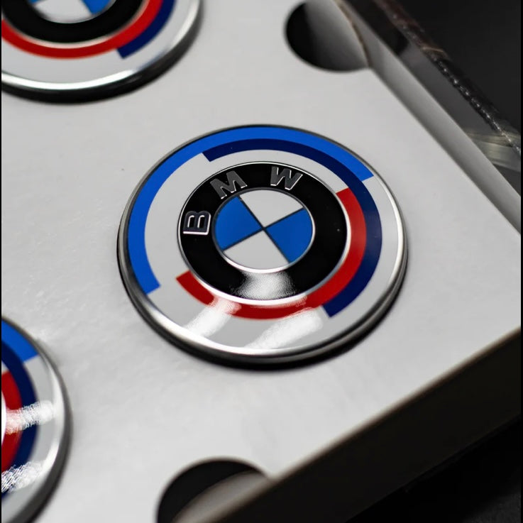 50th ANNIVERSARY FLOATING WHEEL CENTRE CAPS (56mm/68mm) FOR BMW