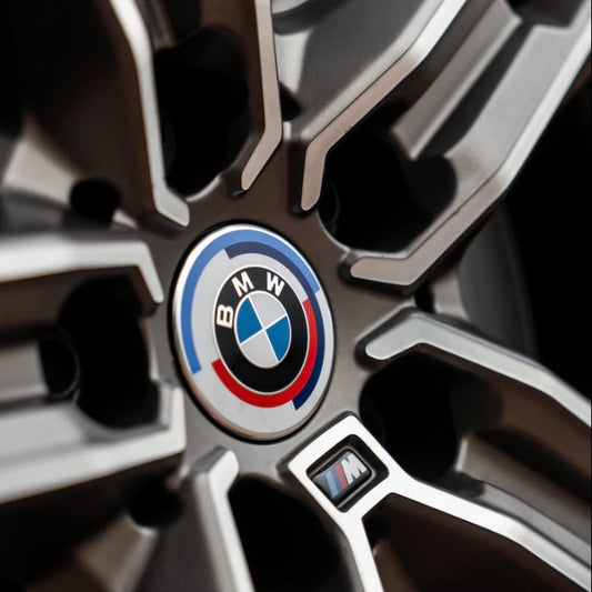 BMW 50th ANNIVERSARY FLOATING WHEEL CENTRE CAPS (56mm/68mm)